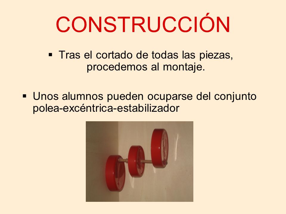 Tras el cortado de todas las piezas, procedemos al montaje.