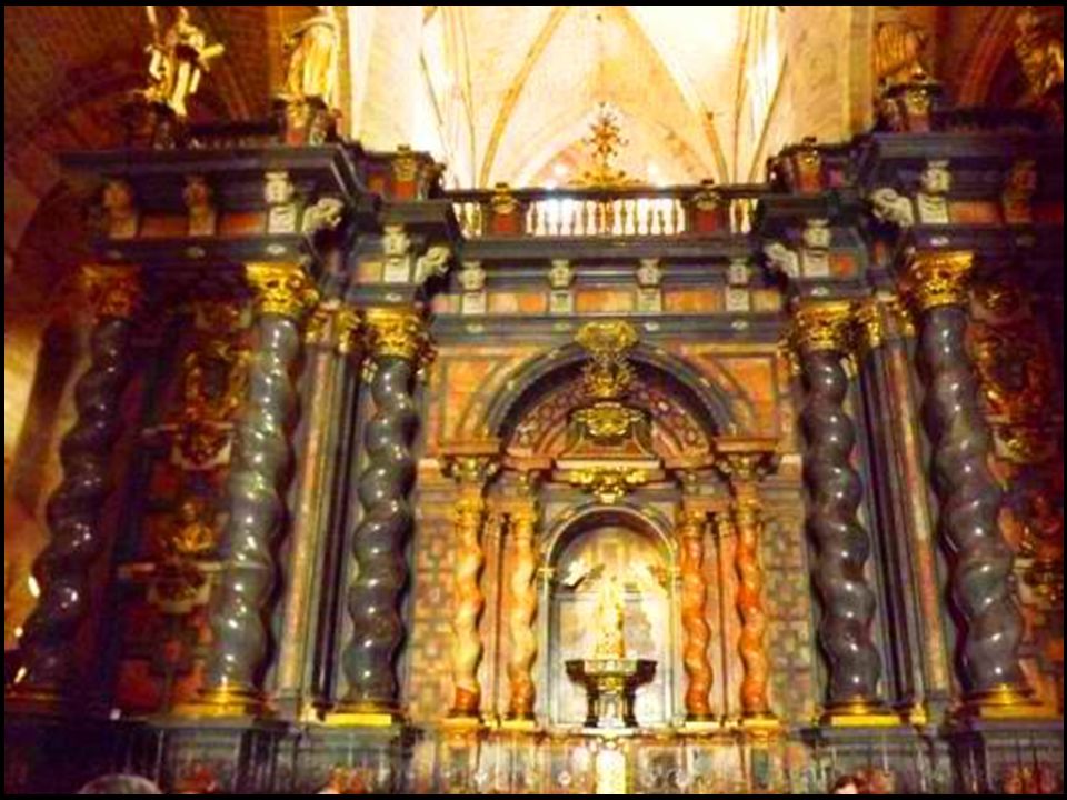 La catedral fue restaurada tras los daños sufridos en 1936.