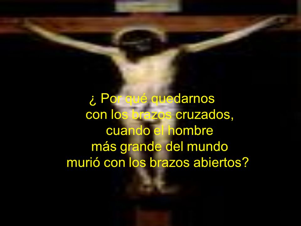 con los brazos cruzados, cuando el hombre más grande del mundo