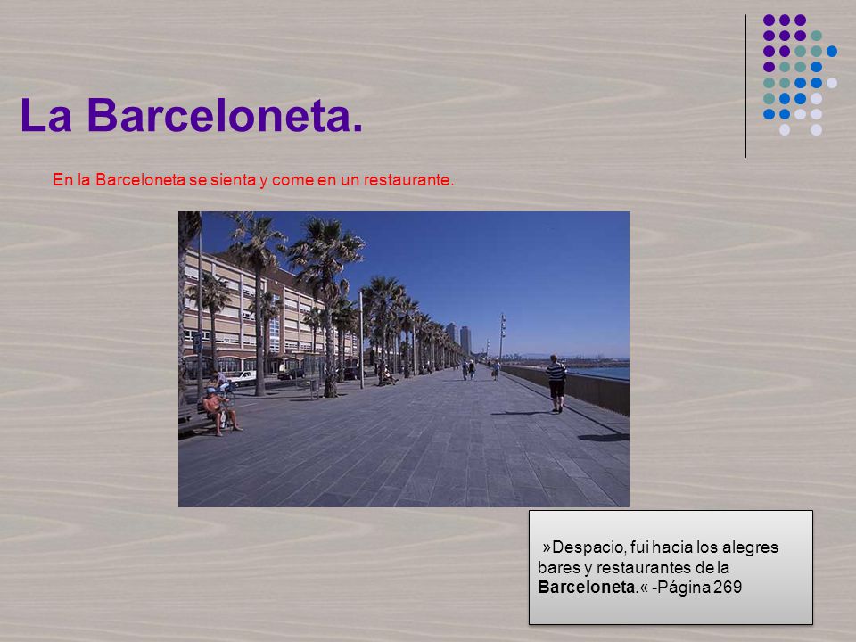 La Barceloneta. En la Barceloneta se sienta y come en un restaurante.