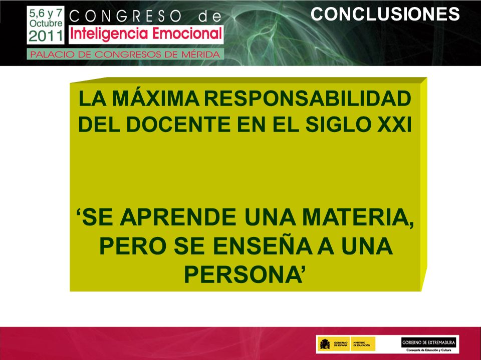 ‘SE APRENDE UNA MATERIA, PERO SE ENSEÑA A UNA PERSONA’