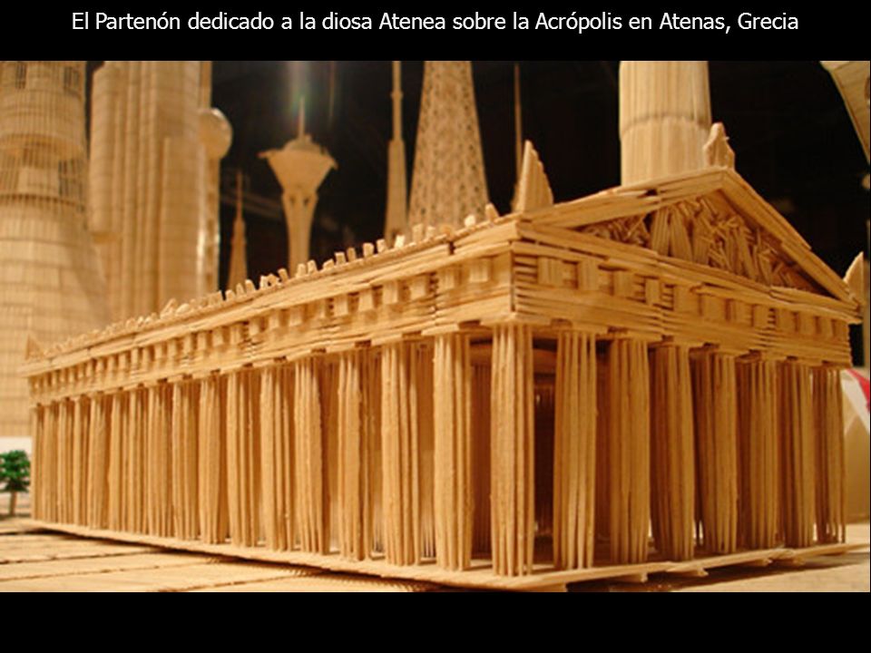 El Partenón dedicado a la diosa Atenea sobre la Acrópolis en Atenas, Grecia