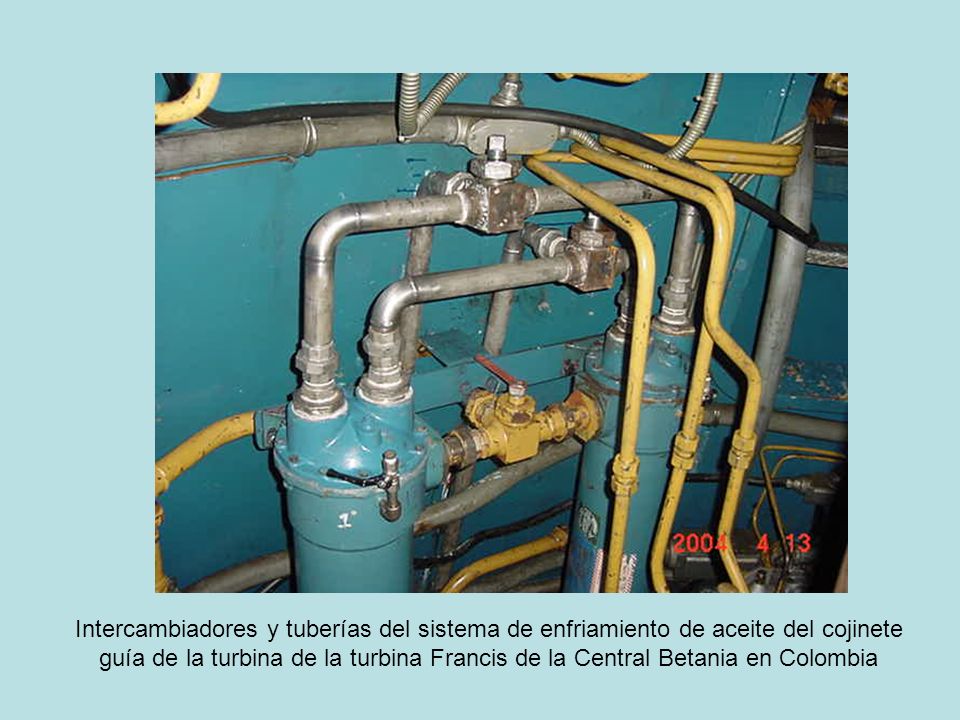 Intercambiadores y tuberías del sistema de enfriamiento de aceite del cojinete guía de la turbina de la turbina Francis de la Central Betania en Colombia