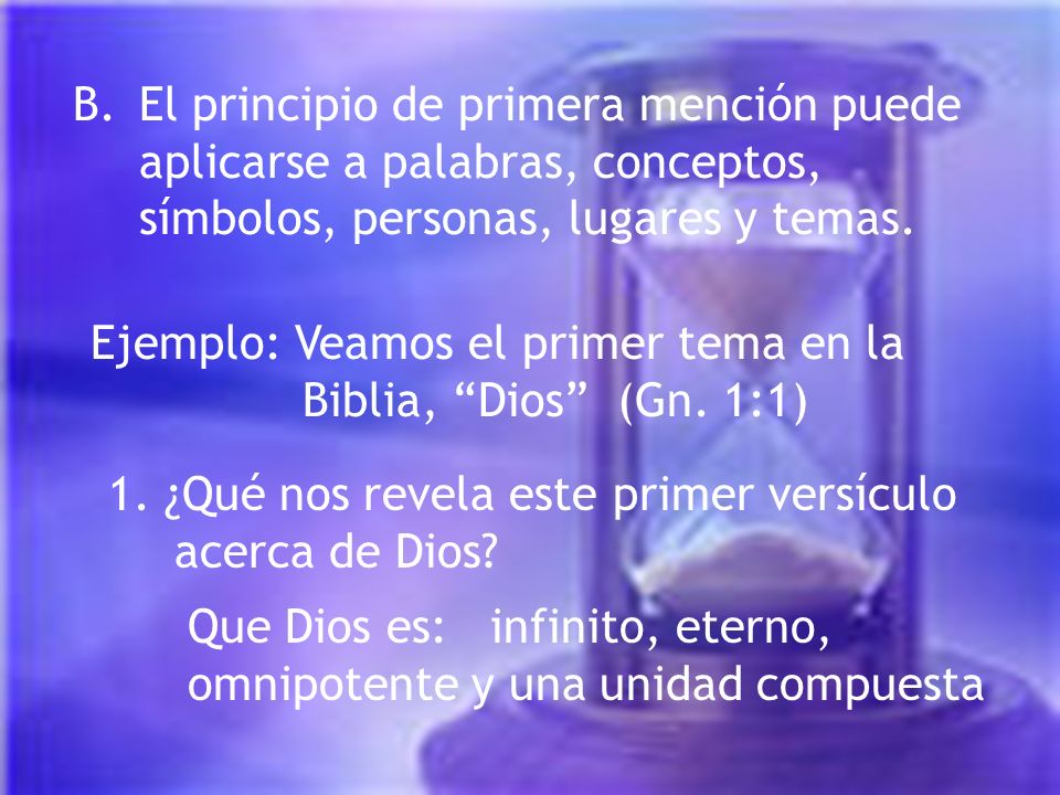 B. El principio de primera mención puede aplicarse a palabras, conceptos, símbolos, personas, lugares y temas.