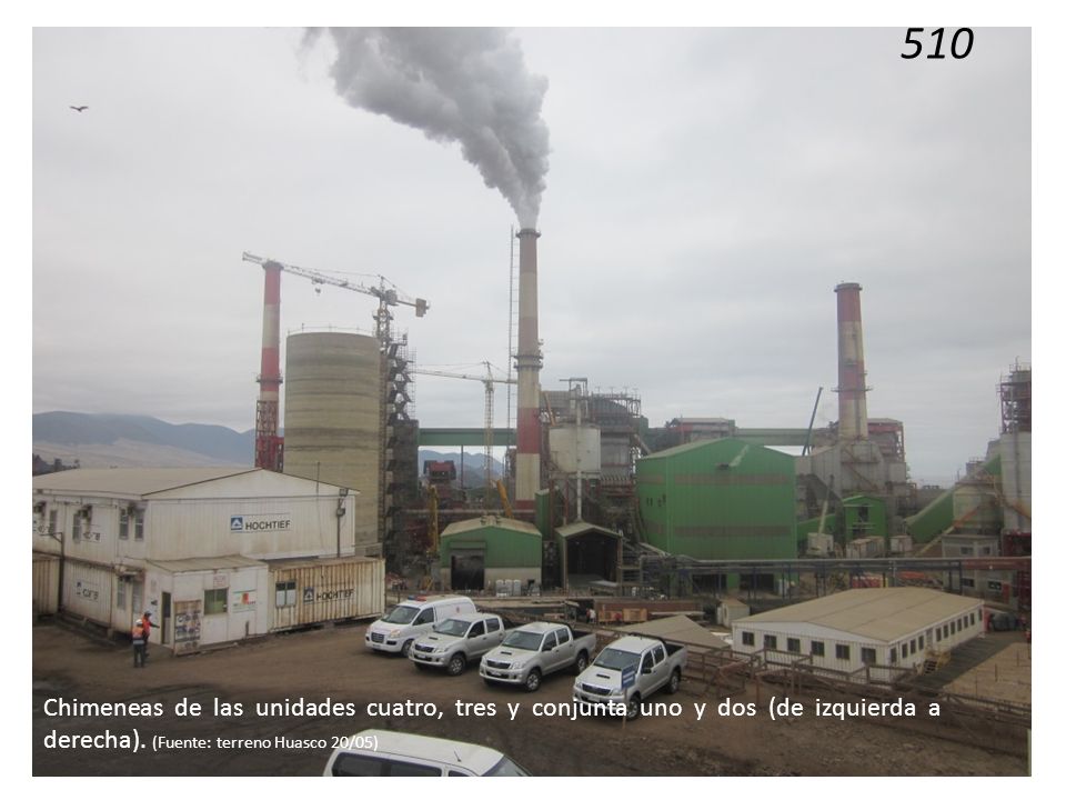 510 Chimeneas de las unidades cuatro, tres y conjunta uno y dos (de izquierda a derecha).