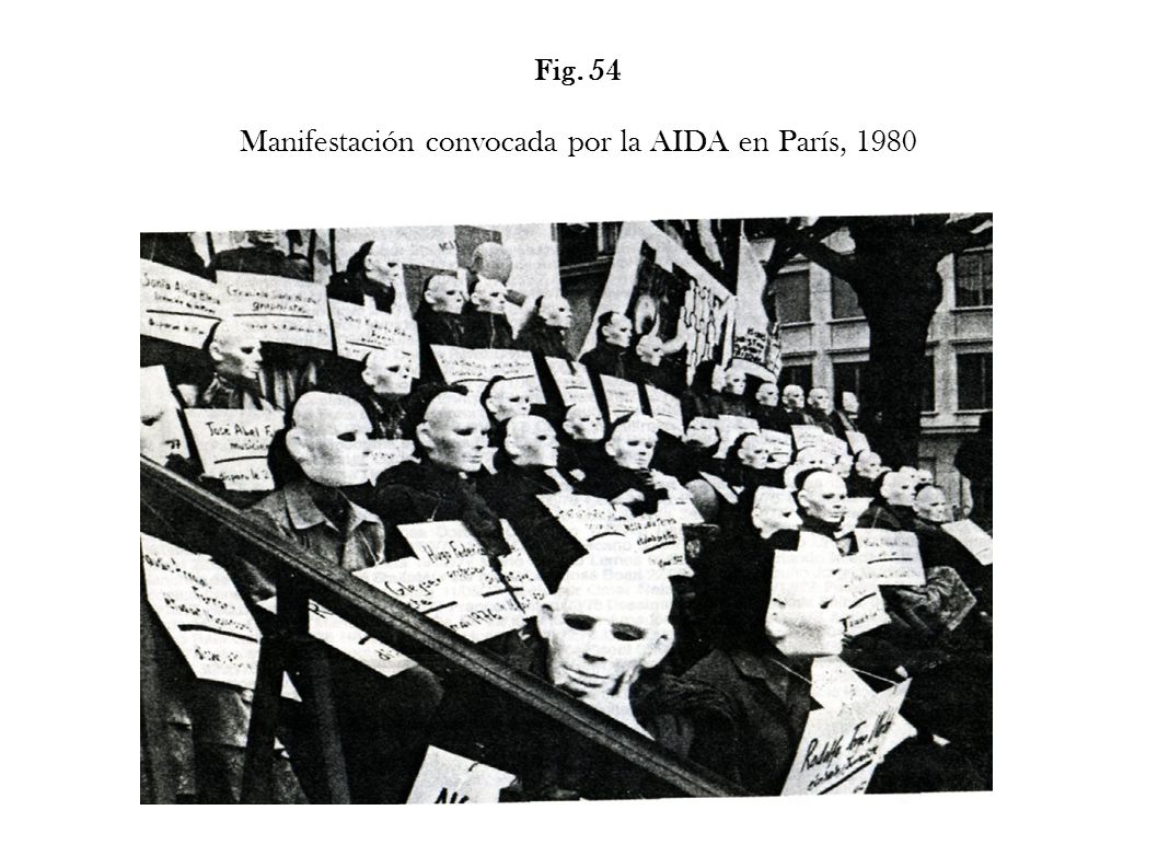 Fig. 54 Manifestación convocada por la AIDA en París, 1980
