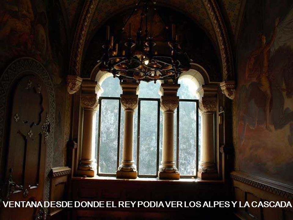 VENTANA DESDE DONDE EL REY PODIA VER LOS ALPES Y LA CASCADA