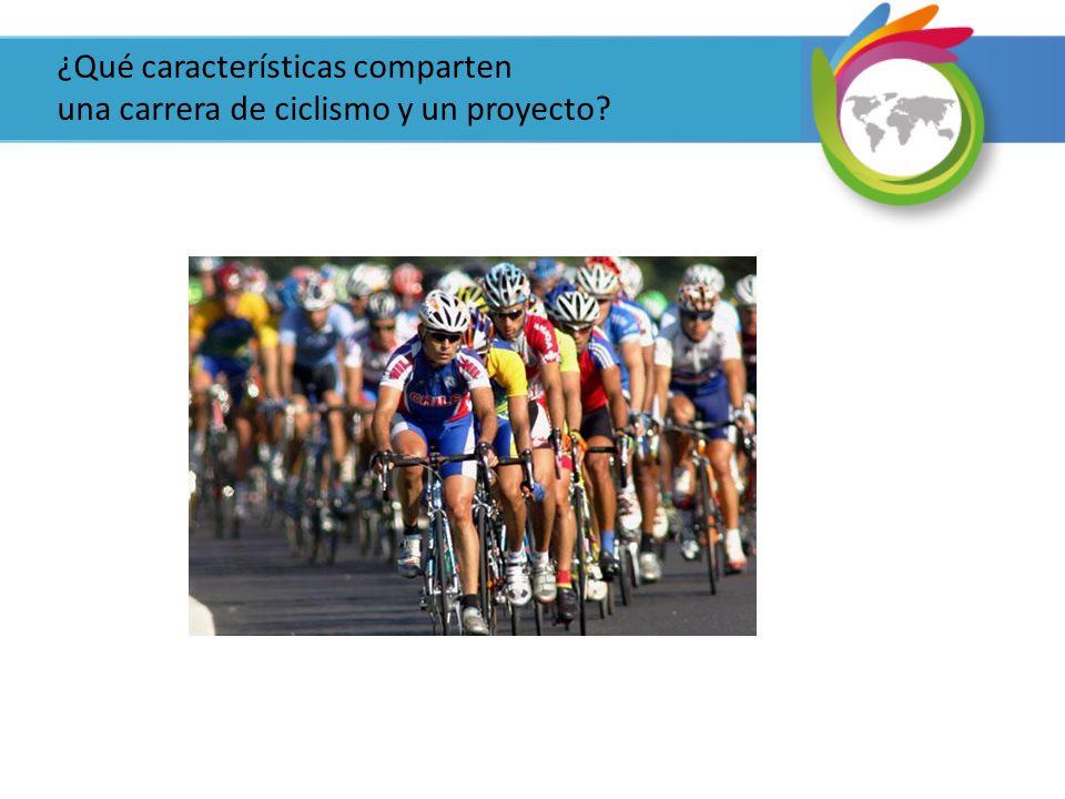 ¿Qué características comparten una carrera de ciclismo y un proyecto